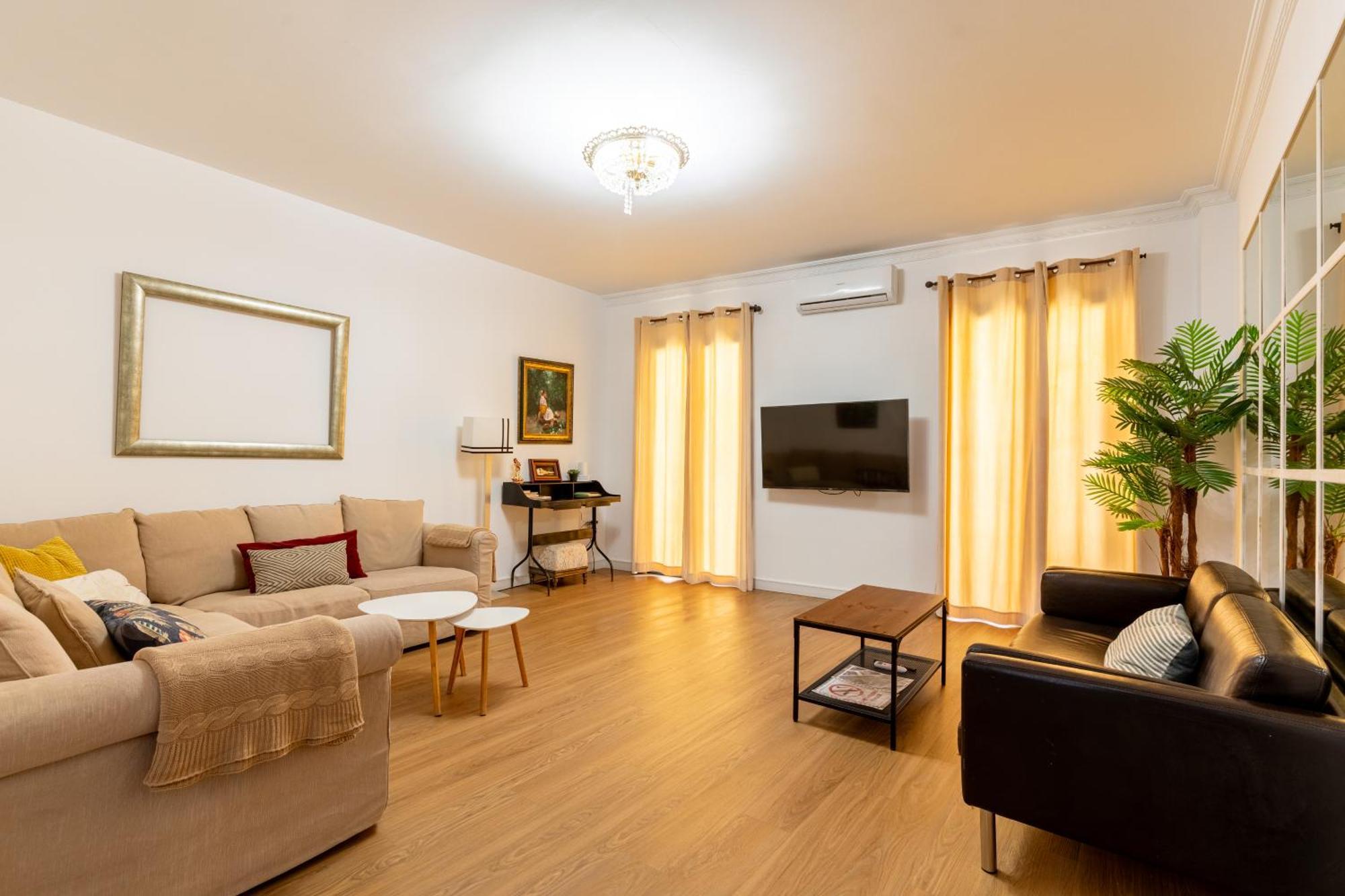 House Sevillana Parking ภายนอก รูปภาพ