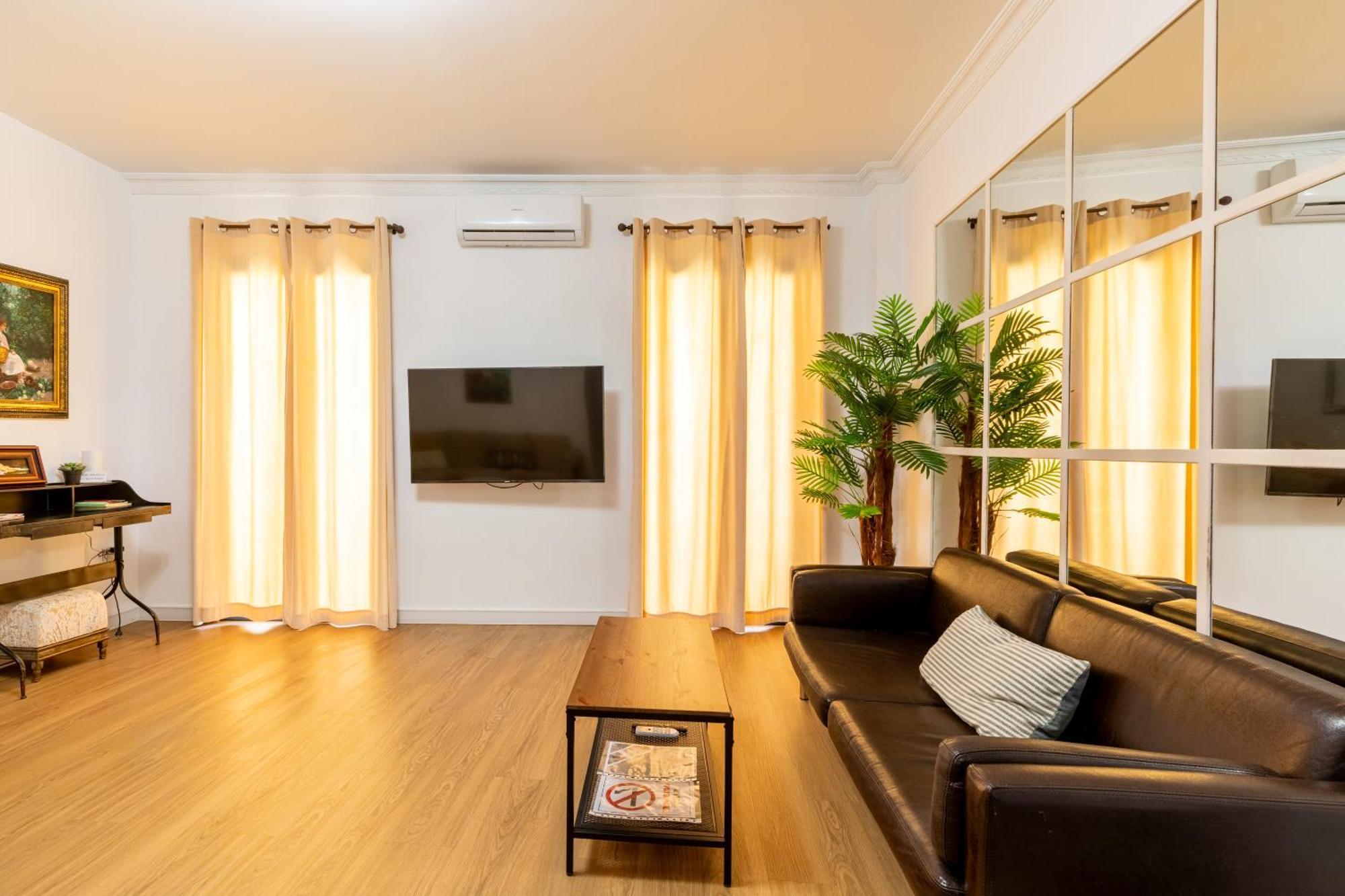 House Sevillana Parking ภายนอก รูปภาพ