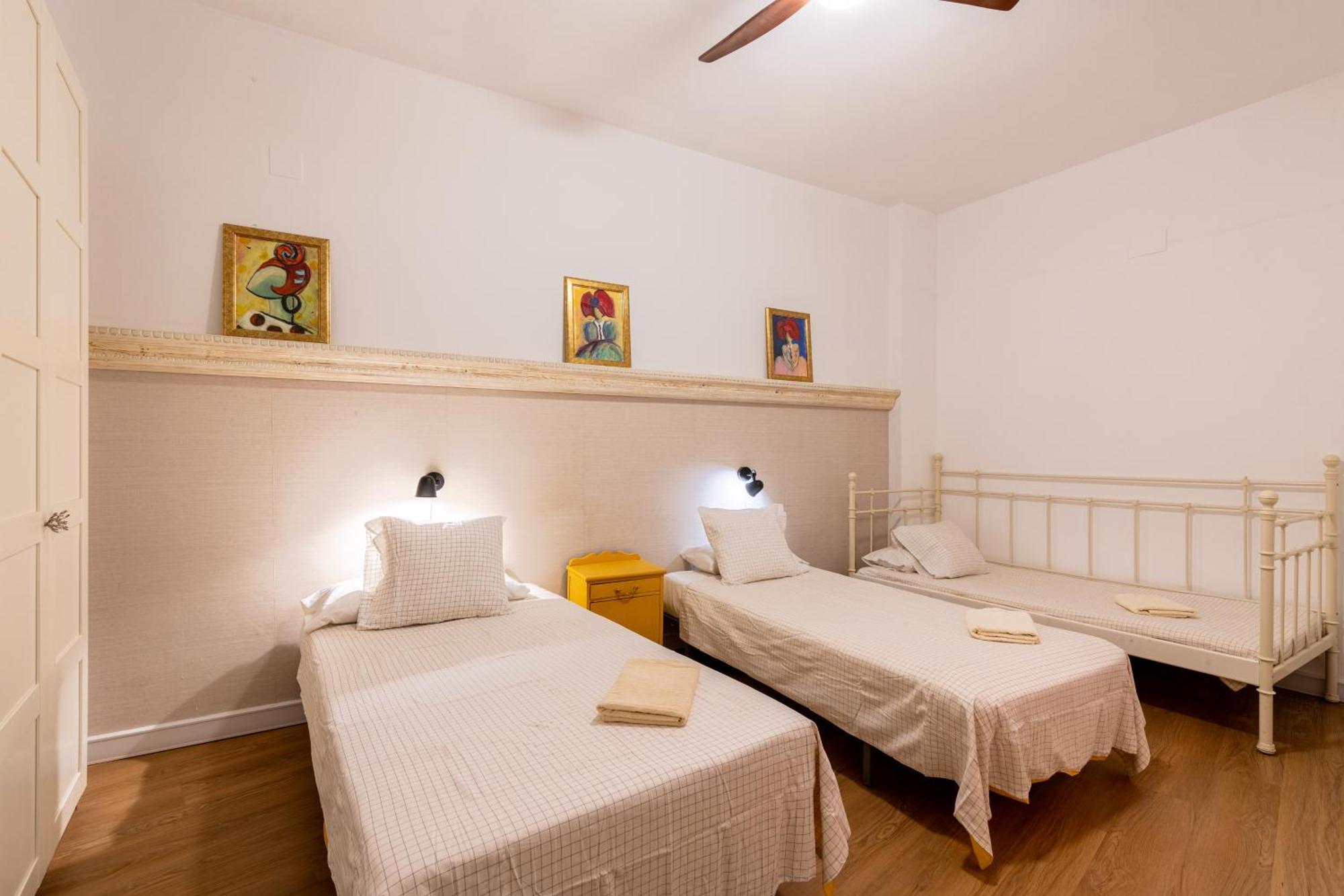House Sevillana Parking ภายนอก รูปภาพ